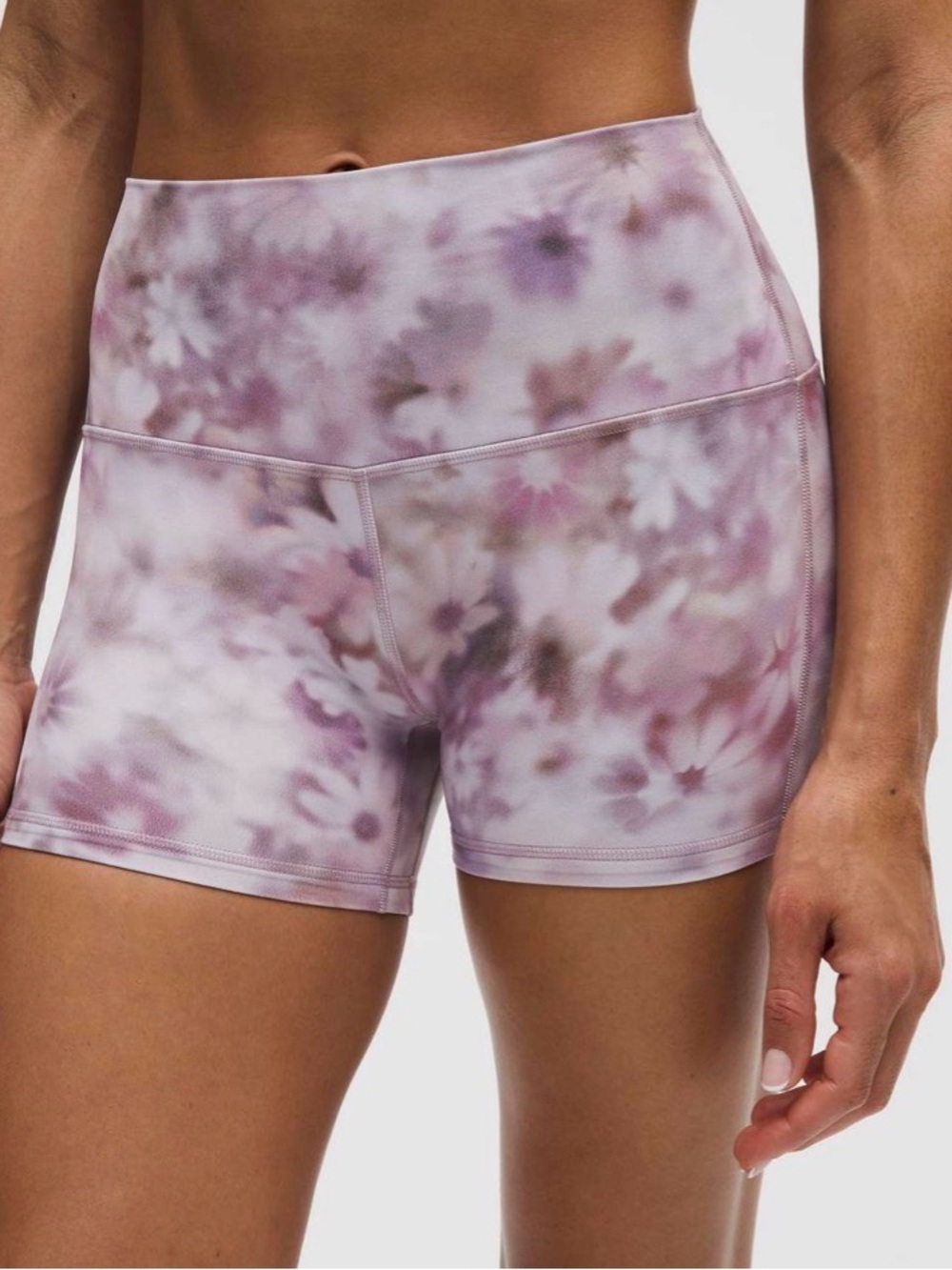 Lululemon Align High-Rise Short 4"
Meadow Haze Pink Multi - size 6 NWT